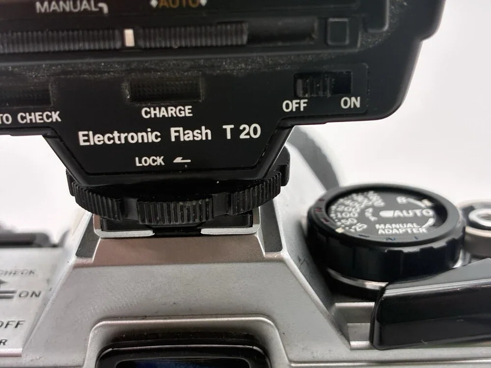 Olympus OM10 FC 35mm Film Camera w/ 35-70mm Lens T20 Flash Parts Repair